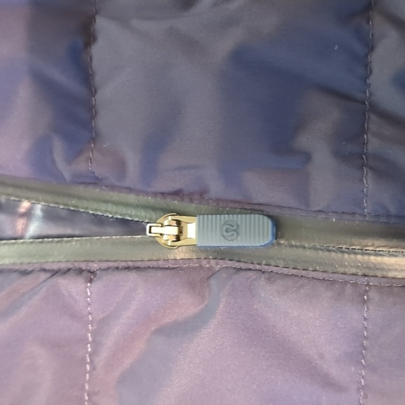 Lululemon Down For it All vest size 10 PERFECT! - Picture 6 of 8